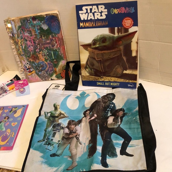 🔴Disney item bundle 4less Star Wars, Gro Gru, princesse, Minnie glitter p… - Picture 3 of 12